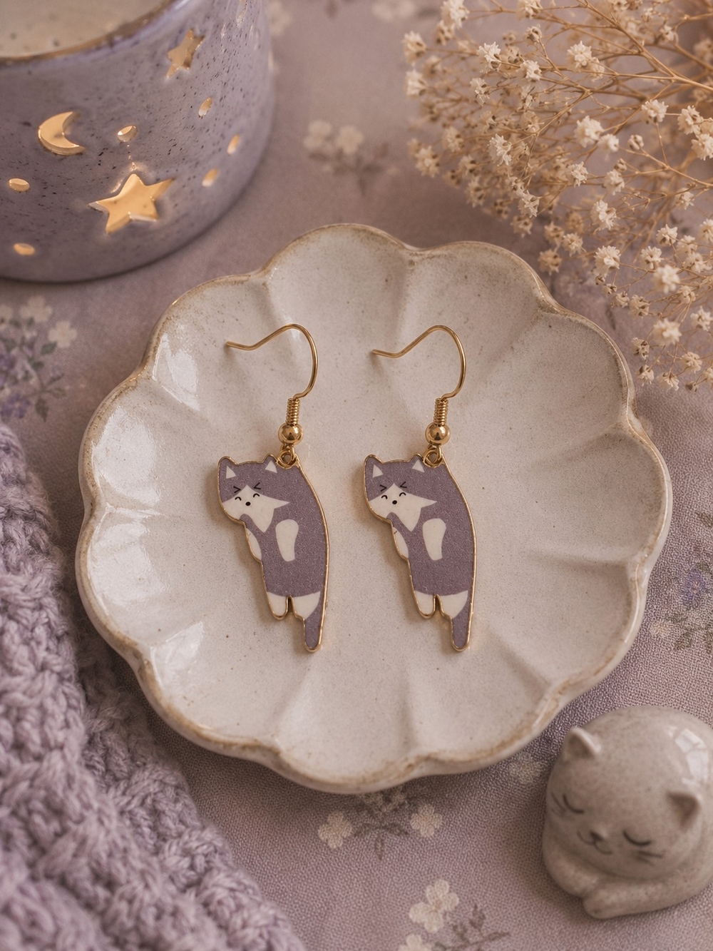 Grayish Purple Cat Dangle Earrings – Gold Tone New